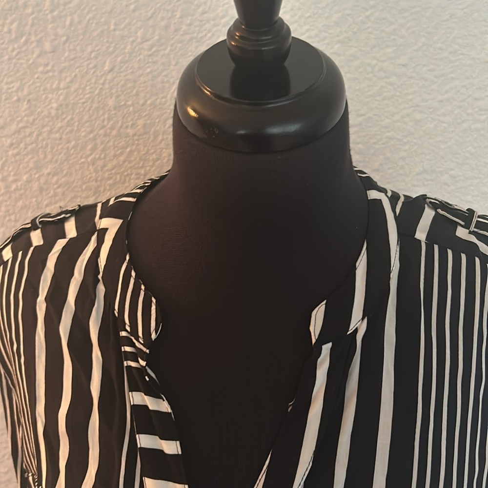 Calvin Klein Black and White Blouse - Picture 4 of 5